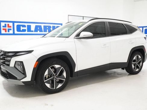 Used 2025 Hyundai Tucson SEL FWD image 35