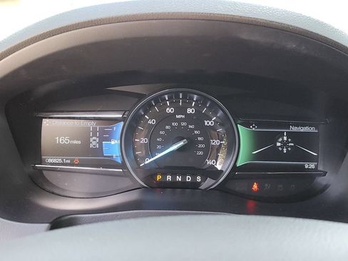Used 2019 Ford Explorer XLT w/ Equipment Group 202A FWD image 31