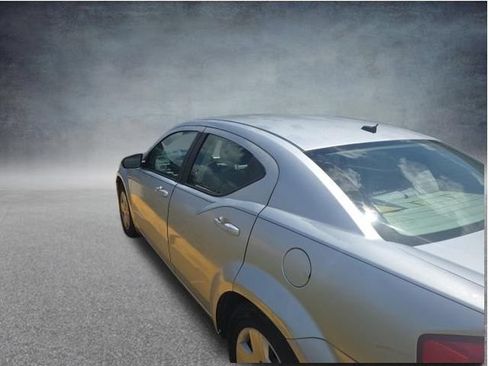 Used 2008 Dodge Avenger SE FWD image 3