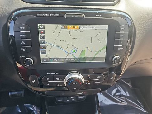 Used 2018 Kia Soul ! w/ Tech Package FWD image 18