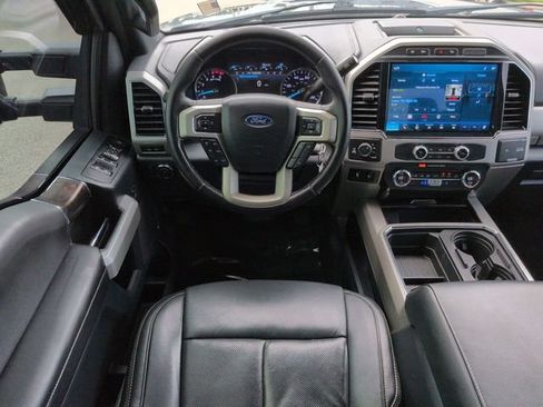 Used 2022 Ford F250 Lariat w/ Black Appearance Package AWD/4WD image 16