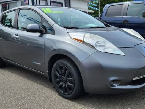 Used 2015 Nissan Leaf S w/ Charge Package image 2