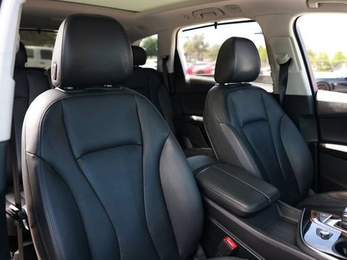 Used 2018 Audi Q7 3.0T Prestige w/ Prestige Package AWD/4WD image 19