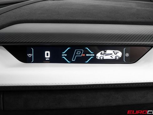 Used 2025 Lamborghini Revuelto image 37