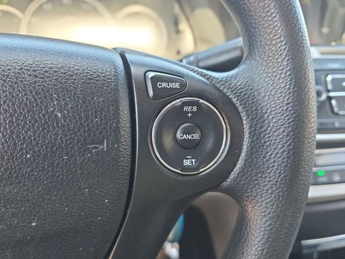 Used 2015 Honda Accord LX image 17