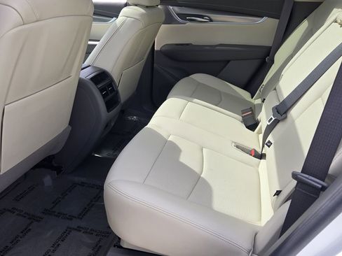 Used 2023 Cadillac XT5 Premium Luxury AWD/4WD image 11