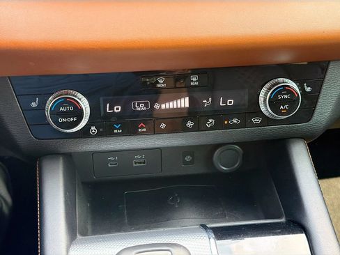 Used 2022 Mitsubishi Outlander SEL AWD/4WD image 18