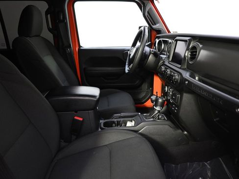 Used 2023 Jeep Wrangler Unlimited Sport image 16