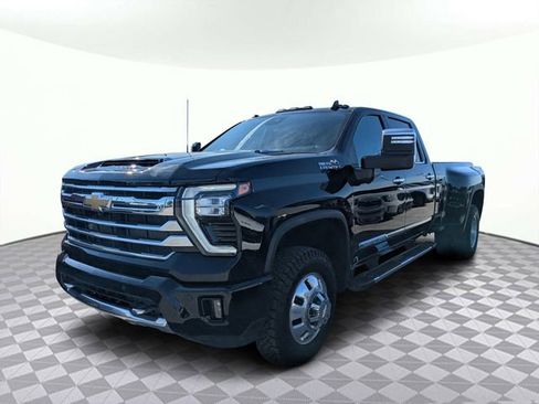 Used 2024 Chevrolet Silverado 3500 High Country image 6