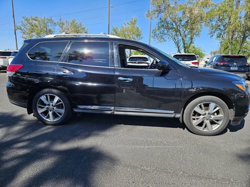 Used 2014 Nissan Pathfinder Platinum w/ Platinum Premium Package FWD image 4