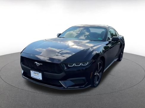 Used 2024 Ford Mustang Premium image 7