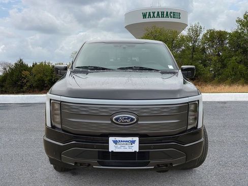 Used 2022 Ford F150 Lightning Lariat w/ Tow Technology Package image 2