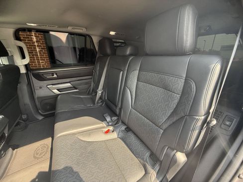 Used 2023 Toyota Sequoia SR5 w/ SR5 Premium Package AWD/4WD image 15