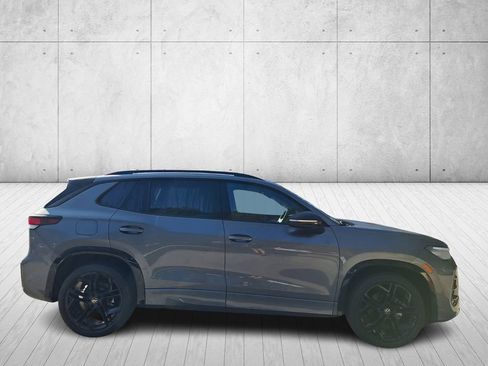 New 2026 Volkswagen Tiguan SE R-Line image 6