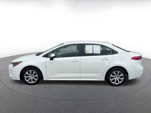 Used 2025 Toyota Corolla LE FWD image 7