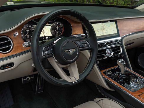 Certified 2024 Bentley Flying Spur W12 image 27