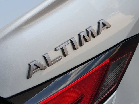 Used 2023 Nissan Altima 2.5 SL FWD image 8