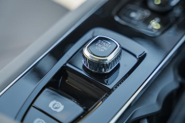 New 2027 Volvo XC90 B6 Plus AWD/4WD image 28
