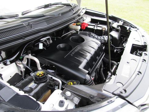 Used 2017 Ford Explorer XLT w/ Equipment Group 202A image 47