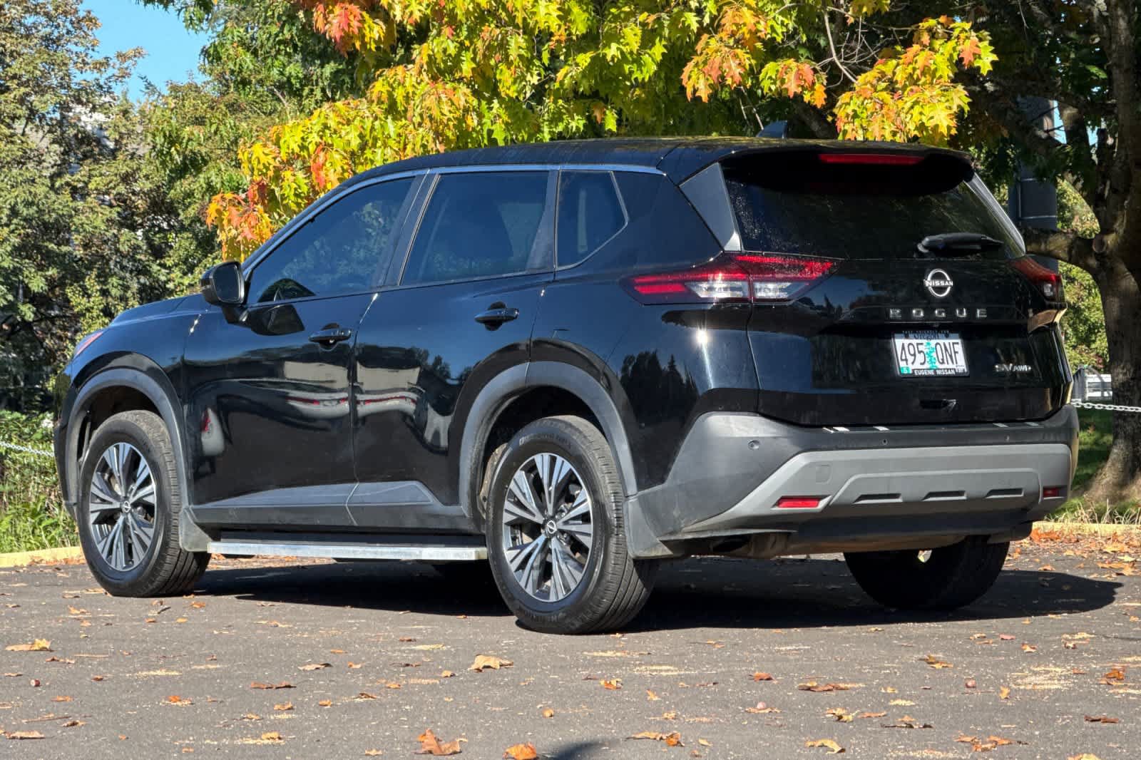 Used 2022 Nissan Rogue SV AWD/4WD image 6