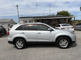 Used 2014 Kia Sorento LX image 6