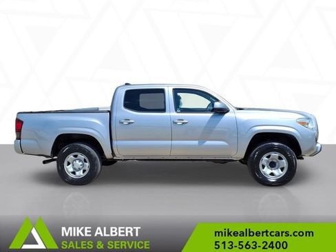 Used 2020 Toyota Tacoma SR AWD/4WD image 8