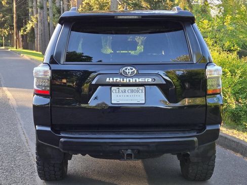 Used 2015 Toyota 4Runner Trail Premium AWD/4WD image 12