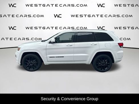 Used 2017 Jeep Grand Cherokee Altitude RWD image 7