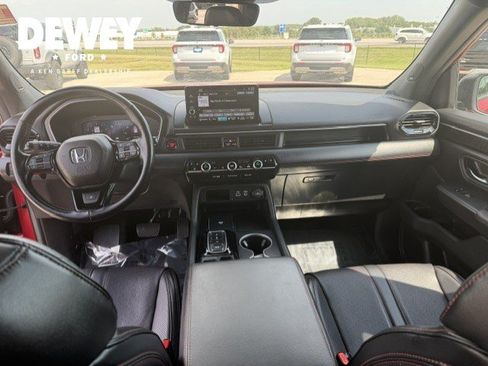 Used 2025 Honda Pilot Black Edition image 29