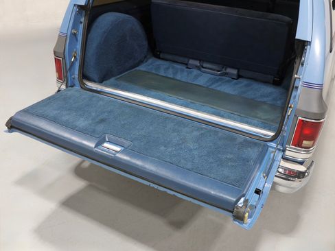 Used 1987 GMC Suburban 2WD image 59