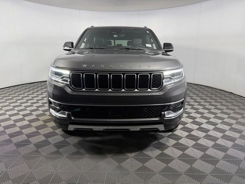 Used 2023 Jeep Wagoneer Series III w/ Preferred Equipment Group AWD/4WD image 5