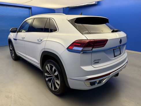 Used 2023 Volkswagen Atlas Cross Sport SEL Premium R-Line AWD/4WD image 5