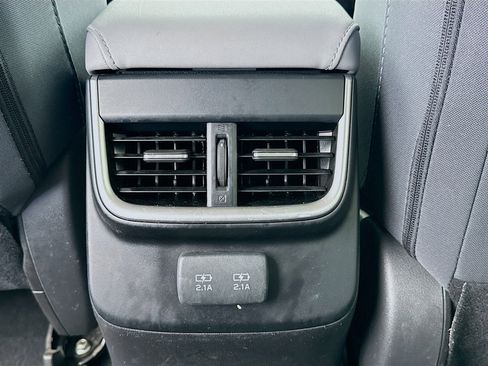 Used 2022 Subaru Outback Premium AWD/4WD image 16