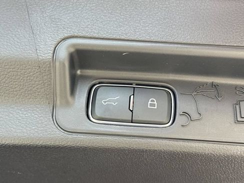 Used 2025 Ford Explorer ST AWD/4WD image 18