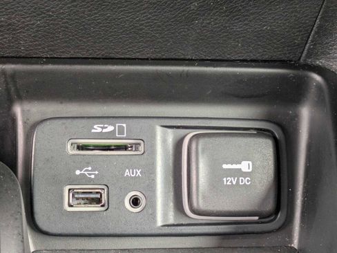 Used 2014 Jeep Cherokee Trailhawk w/ Comfort/Convenience Group image 31