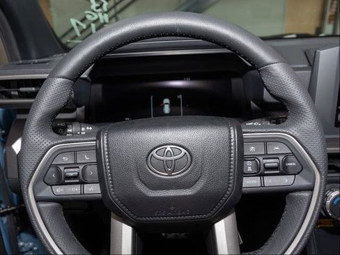 New 2026 Toyota 4Runner TRD Sport AWD/4WD image 9