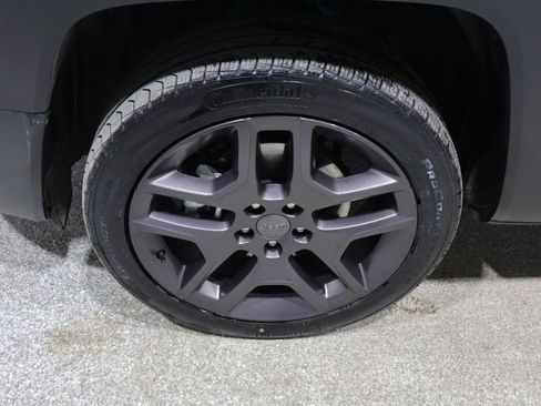 Used 2021 Jeep Renegade Latitude AWD/4WD image 11