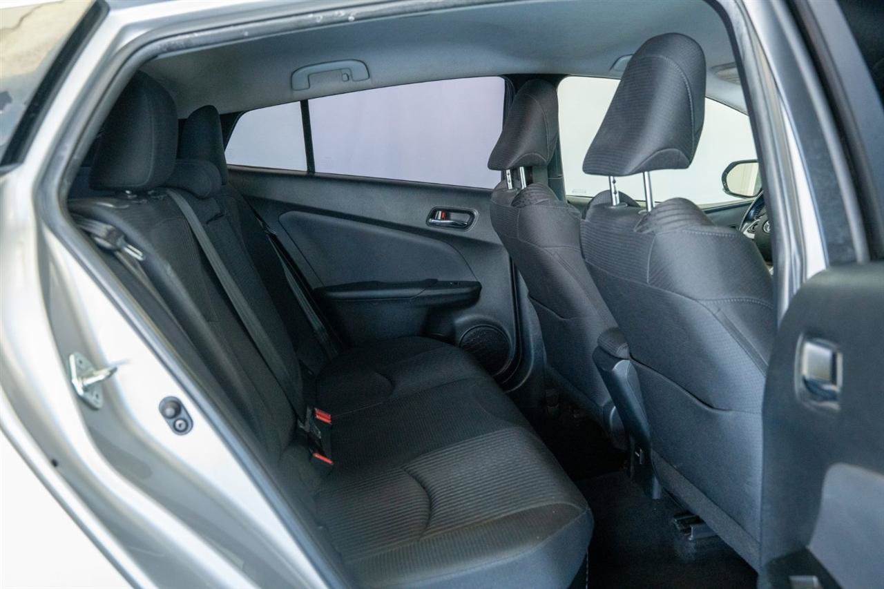 Used 2017 Toyota Prius Three w/ Carpet Mat Package FWD image 20