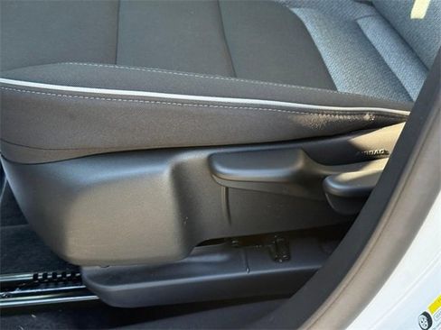 Used 2024 Chevrolet TrailBlazer LT w/ Driver Confidence Package image 18