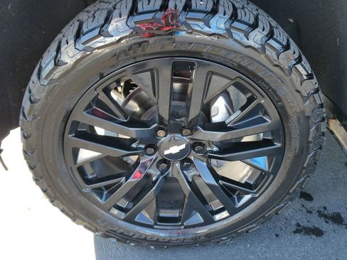 Certified 2022 Chevrolet Silverado 1500 LTZ w/ LTZ Convenience Package II image 11