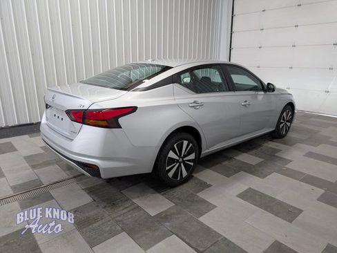 Used 2022 Nissan Altima 2.5 SV AWD/4WD image 4