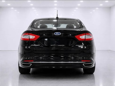 Used 2016 Ford Fusion Titanium FWD image 4