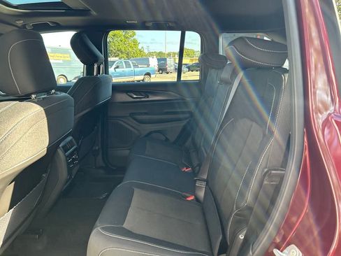 New 2025 Jeep Grand Cherokee Laredo X w/ Trailer Tow Package image 26