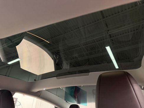 Used 2025 Tesla Model 3 Long Range RWD image 29