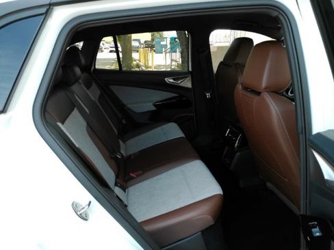 Used 2023 Volkswagen ID.4 Pro RWD image 24
