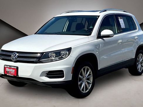 Used 2017 Volkswagen Tiguan Wolfsburg Edition AWD/4WD image 3