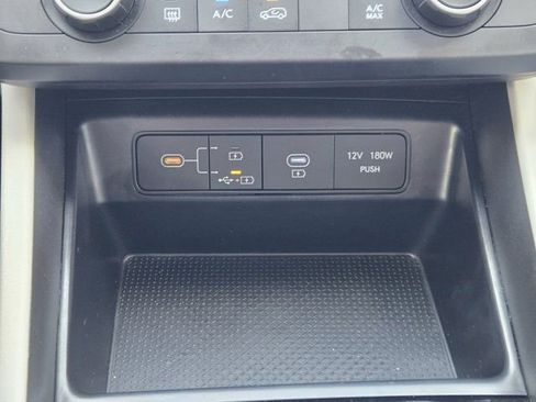Certified 2025 Hyundai Tucson SE FWD image 19