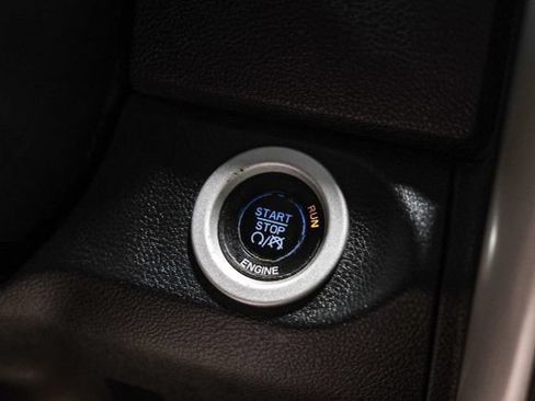 Used 2016 RAM 1500 Laramie w/ Convenience Group AWD/4WD image 23