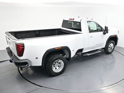 New 2026 GMC Sierra 3500 SLE image 5