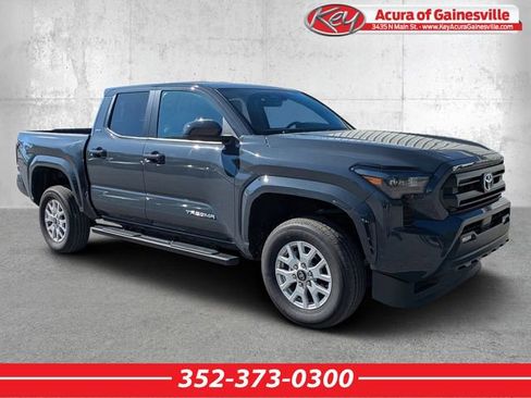 Used 2025 Toyota Tacoma SR5 image 1